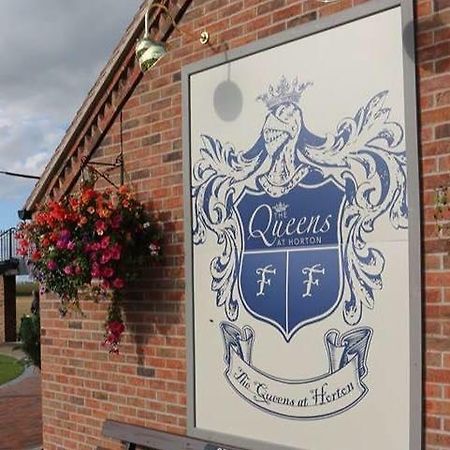 The Queens At Horton Telford Dış mekan fotoğraf
