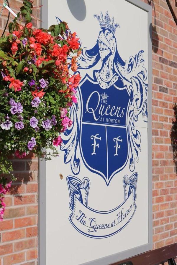 The Queens At Horton Telford Dış mekan fotoğraf